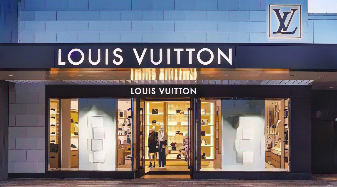 Louis Vuitton: analysis of the luxury online customer journey